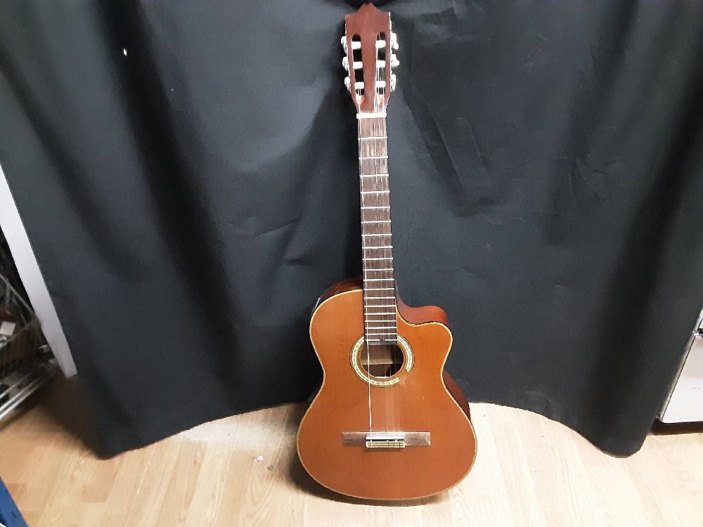 GUITARE ACOUSTIQUE ANDALOUSIA