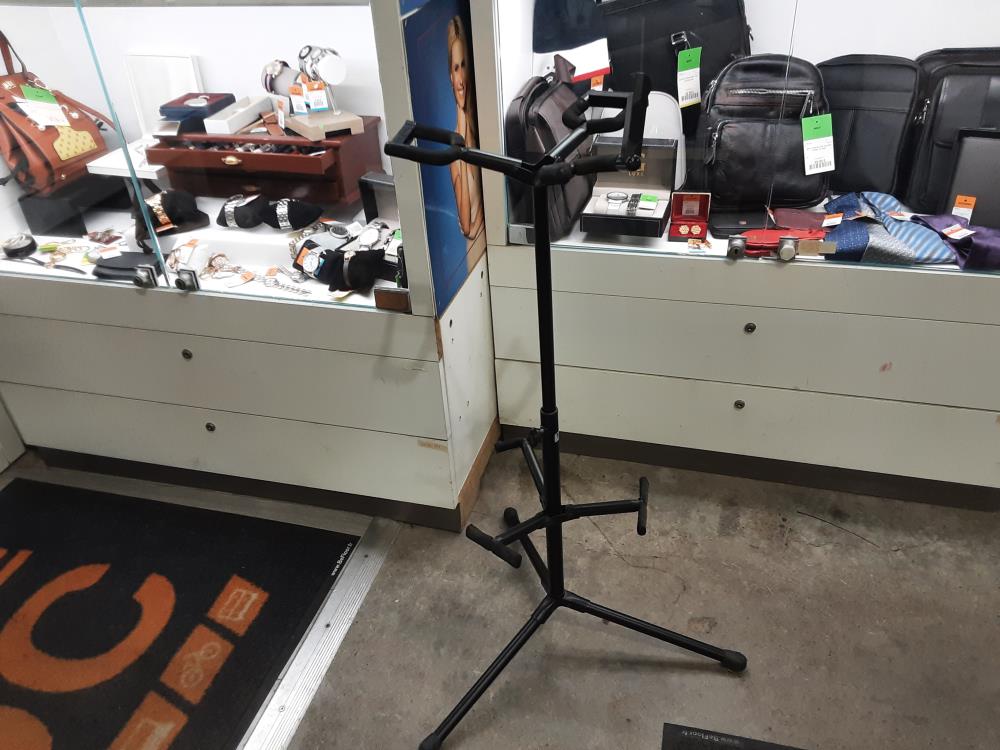 SUPPORT 3 GUITARES METAL 