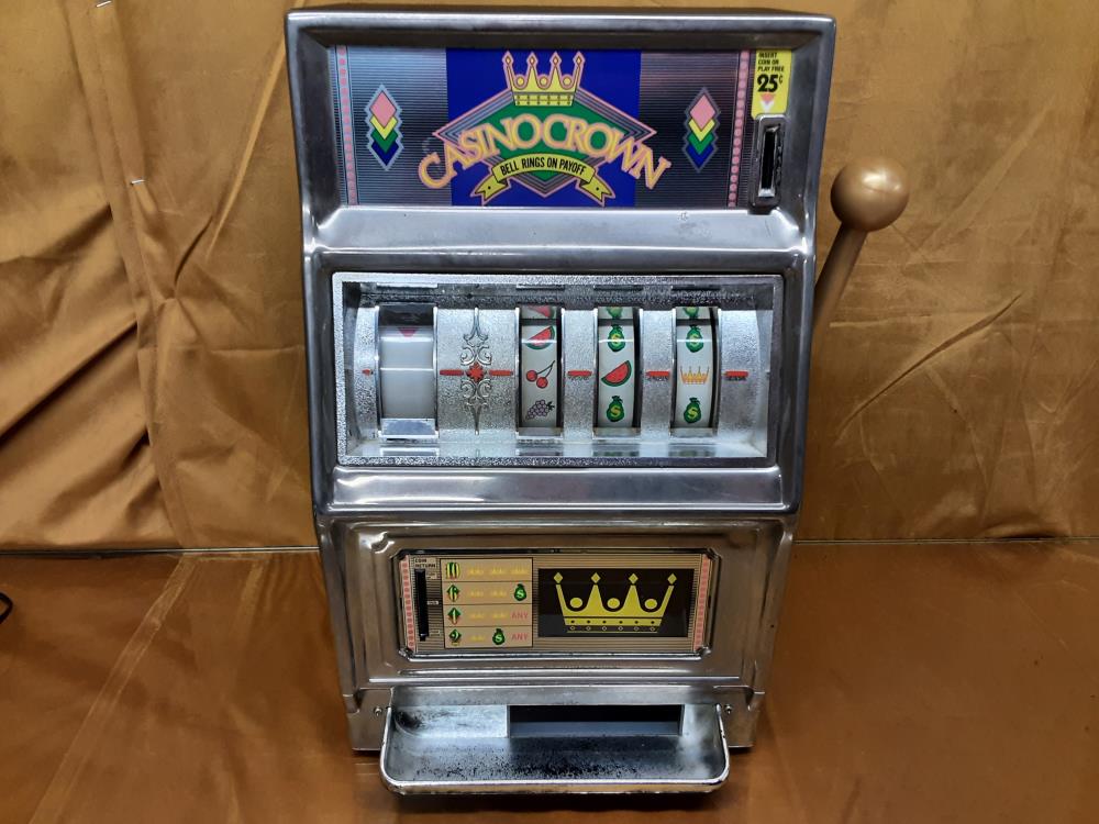 MACHINE A SOUS DECORATIF