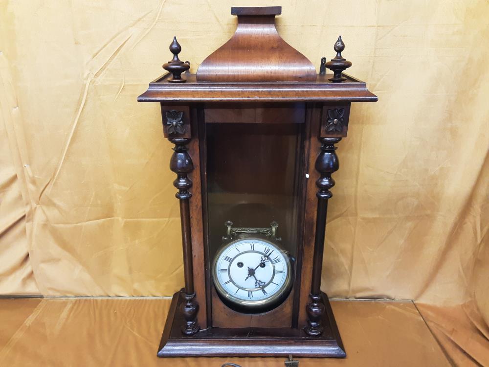 HORLOGE MURALE  À RESTAURER