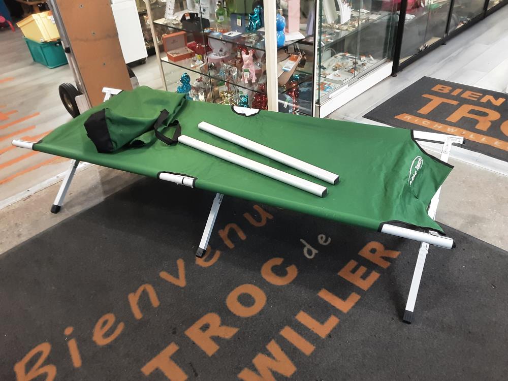 LIT DE CAMP VERT AVEC HOUSSE PLIABLE PIEDS EN ALU ACTIVE TOUCH