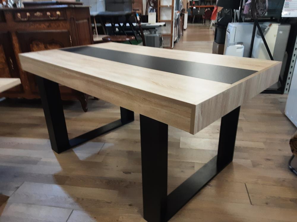 TABLE SALLE A MANGER PLATEAU COLIRIS BRUN ET PIEDS NOIR