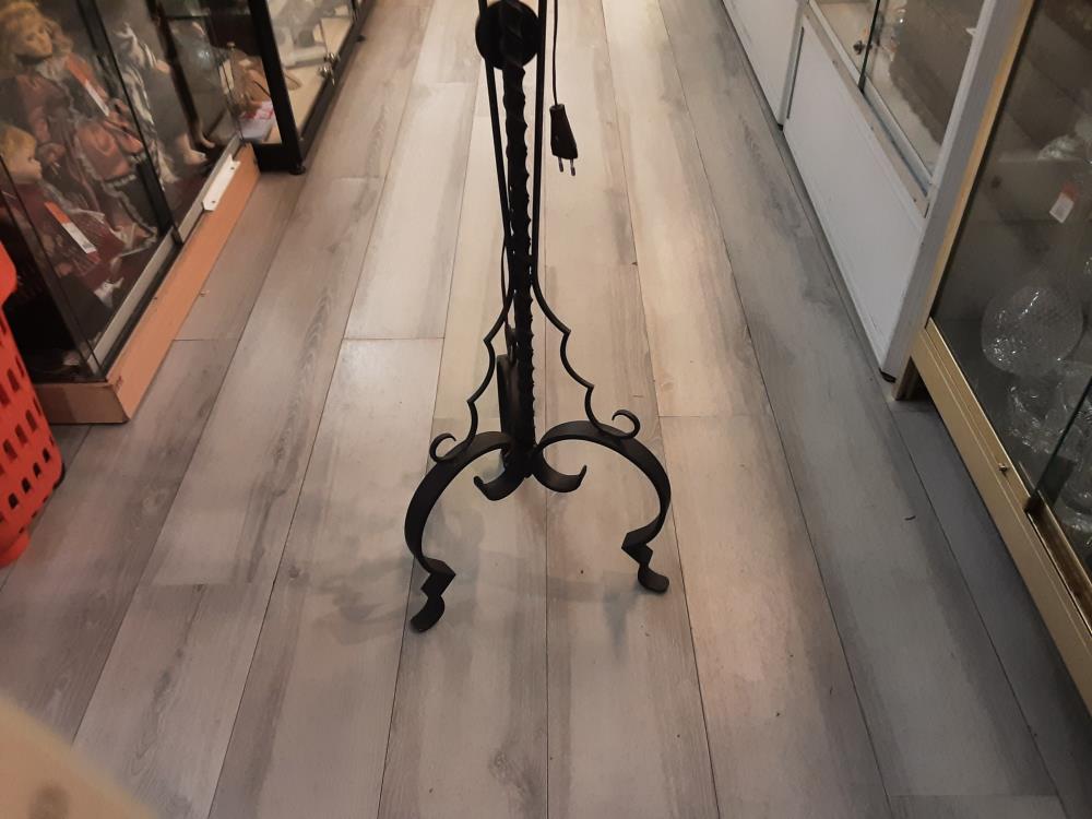 LAMPADAIRE FER FORGE