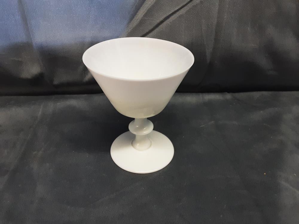 COUPELLE OPALINE BLANCHE