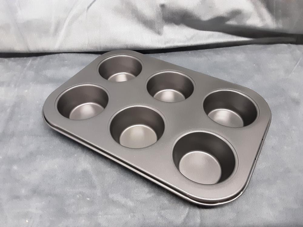 MOULE POUR 6 CUPCAKES