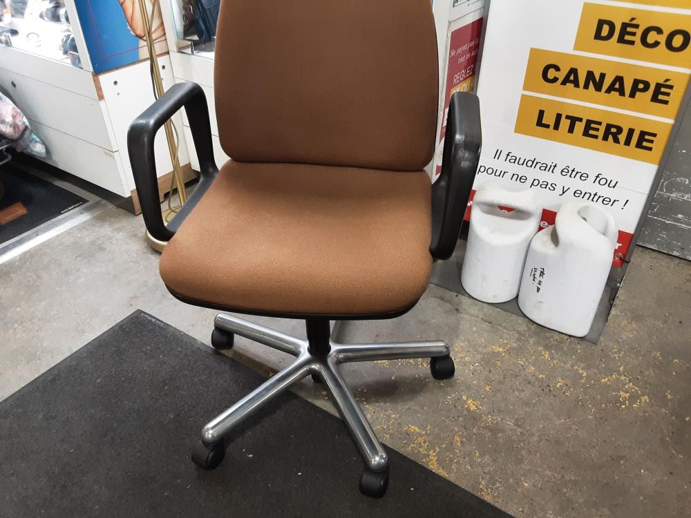 FAUTEUIL  DE BUREAU BEIGE ET NOIR