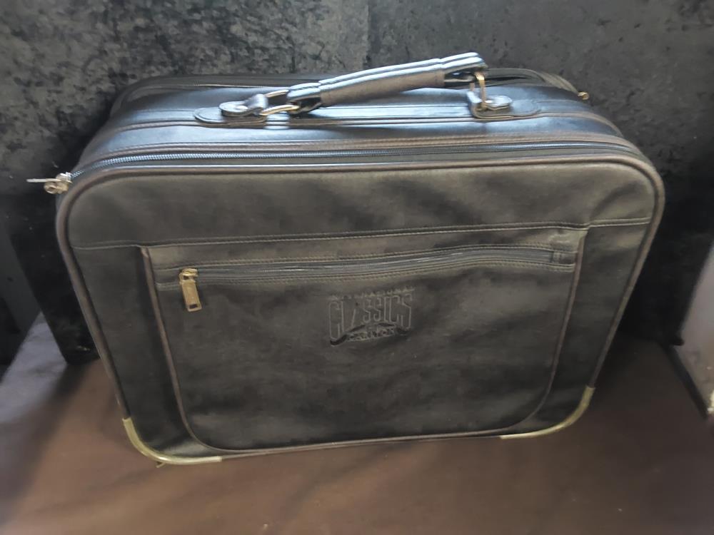 VALISE SEMI RIGIDE CUIR BRUN  INTERNATIONAL CLASSICS BY CARLTON