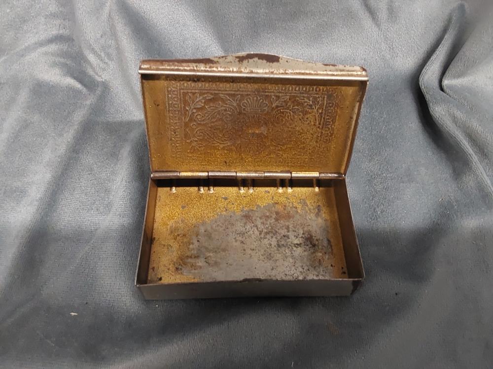 BOITE A TABAC EN METAL