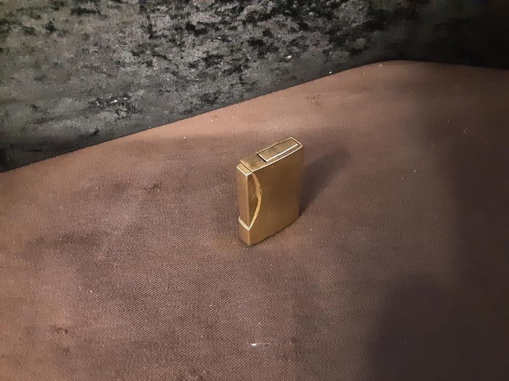 BRIQUET DORÉ PAT PEND