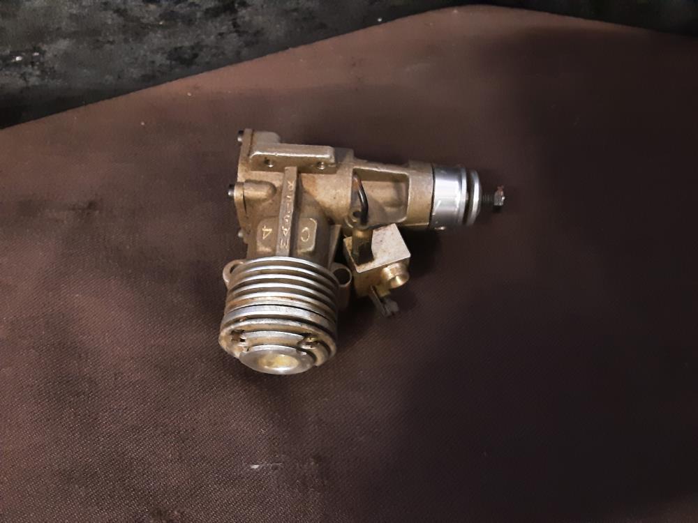 MOTEUR THERMIQUE MODELE REDUIT MASTERC4