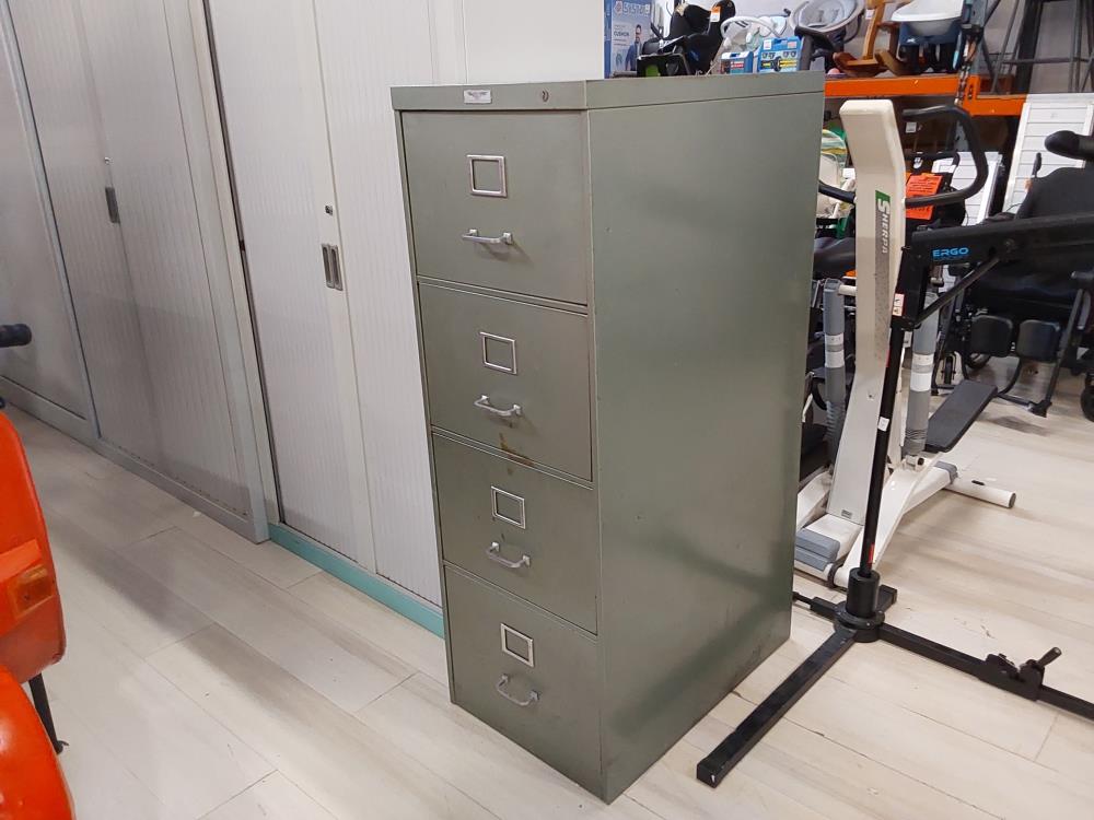 MEUBLE METAL INDUSTRIEL 4 TIROIRS VERT SANS CLE