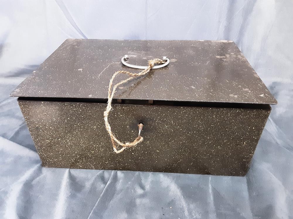 COFFRE PM METAL AVEC CLEF