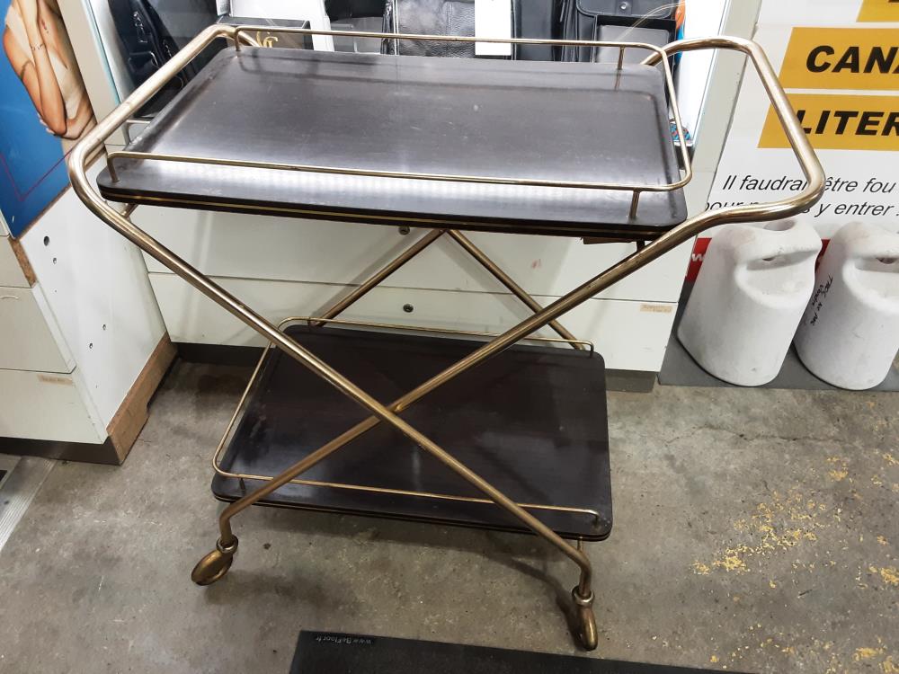 DESSERTE A ROULETTES MARRON ET DORÉE 