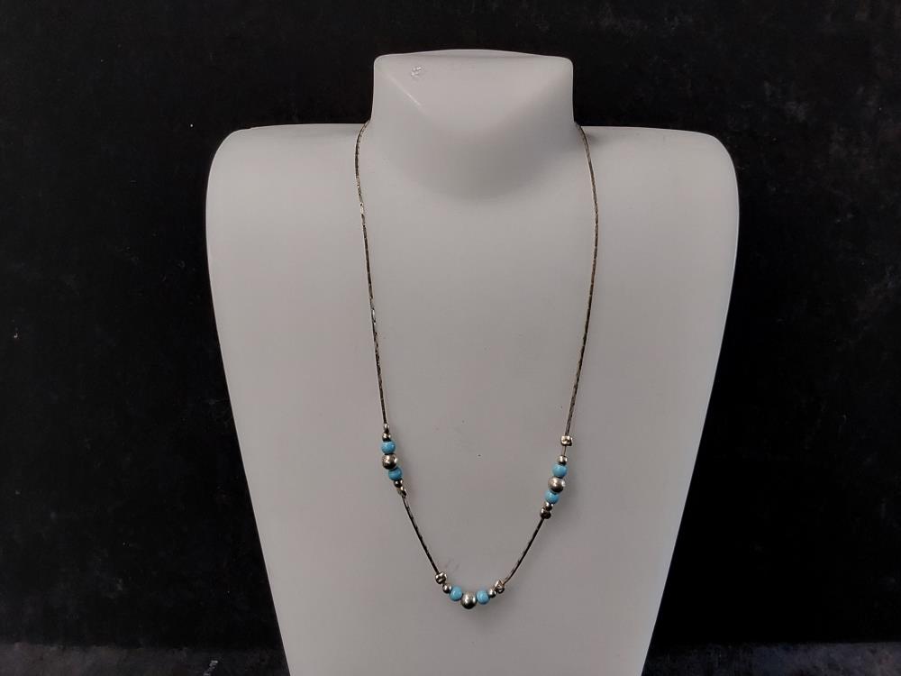 COLLIER EN ARGENT PERLES COLORIS TURQUOISE