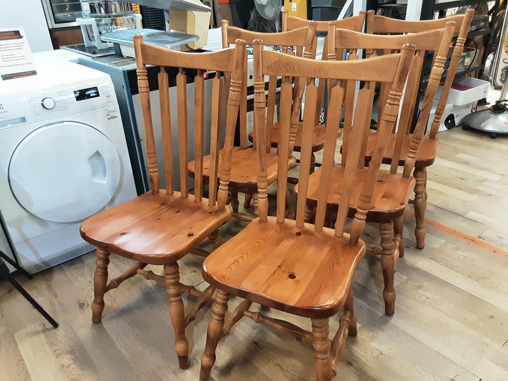 LOT DE 6 CHAISES EN BOIS STYLE WESTERN