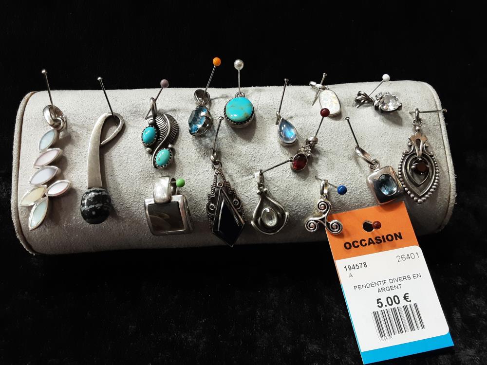 PENDENTIF DIVERS EN ARGENT