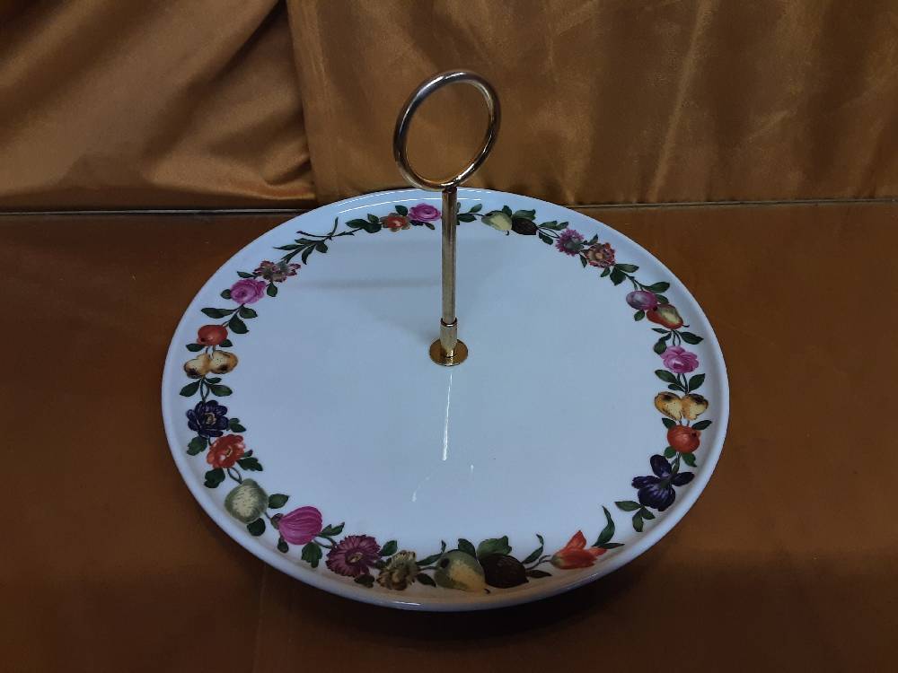 PLATEAU A FROMAGES AVEC POIGNEE PORCELAINE DE PARIS