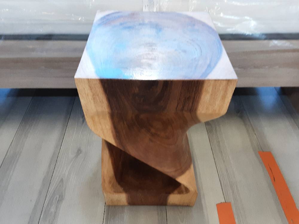 BOUT DE CANAPÉ EN BOIS TORSADÉ 