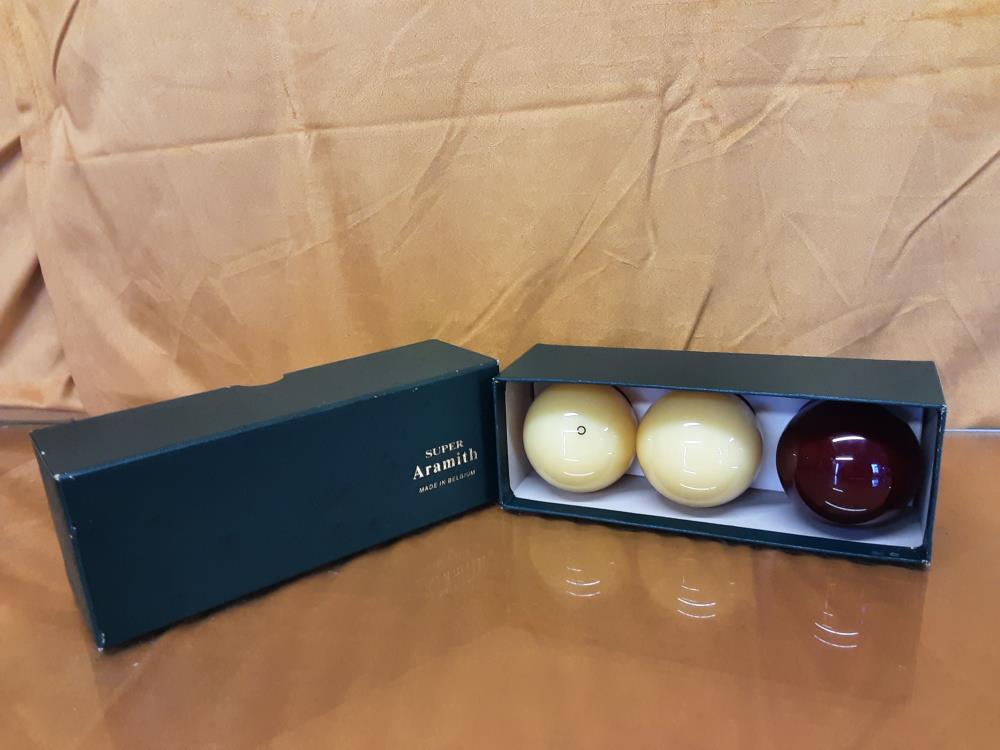 SET 3 BOULES DE BILLARD FRANCAIS