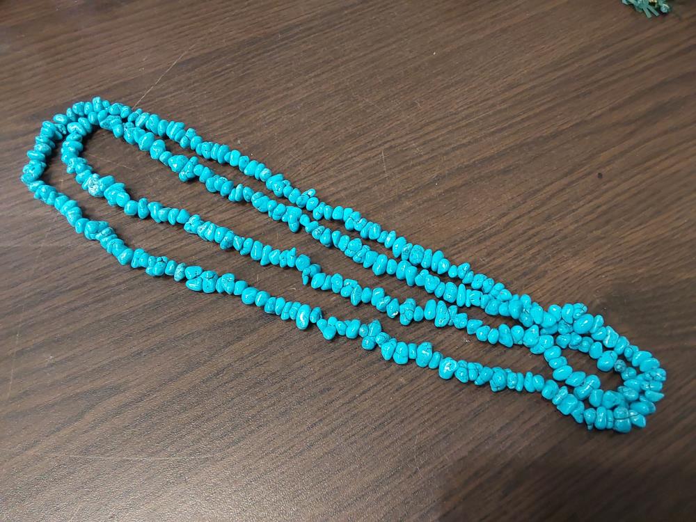 COLLIER SAUTOIR PIERRES TURQUOISES LONG 60CM