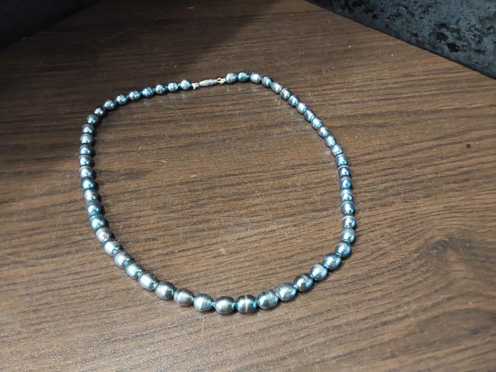 RAS DE COUP PERLES DE CULTURE