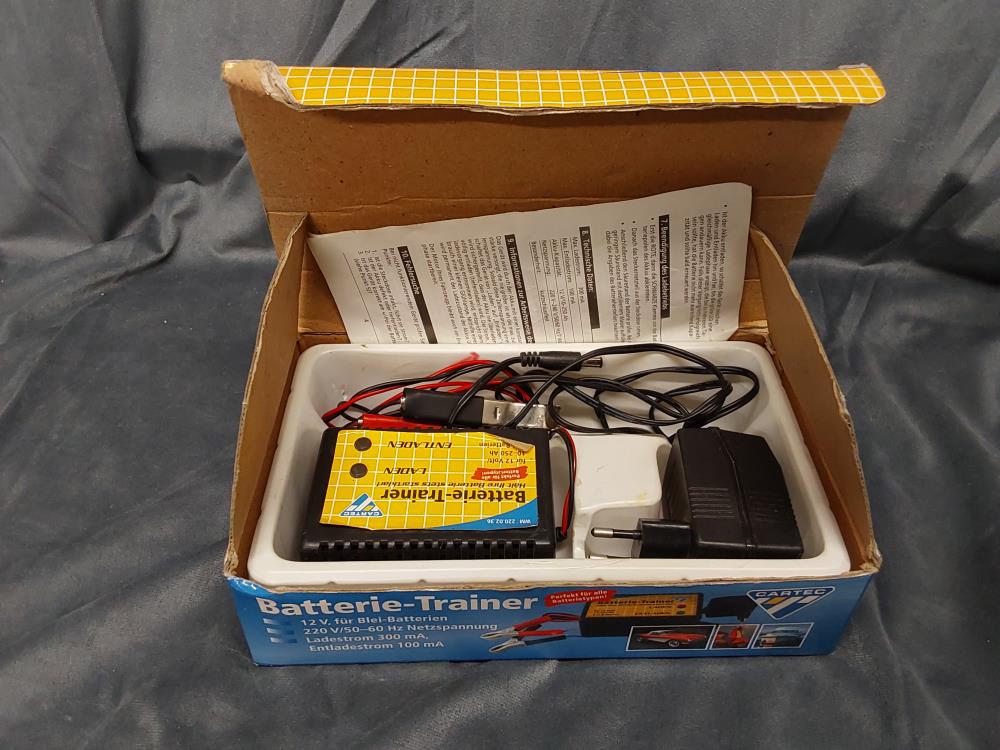 CHARGEUR TRAINER MARQUE CARTEC