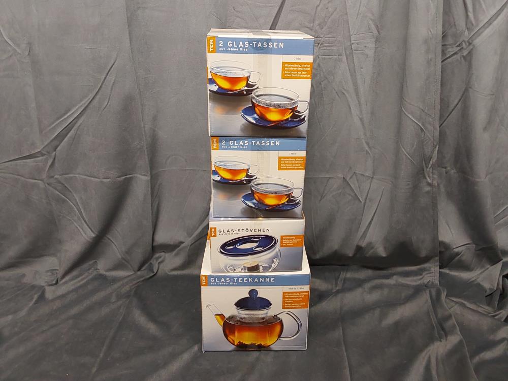 THEIERE EN VERRE DANS SON CARTON + CHAUFFE THE + 4 TASSES EN VERRE DANS LE CARTON 