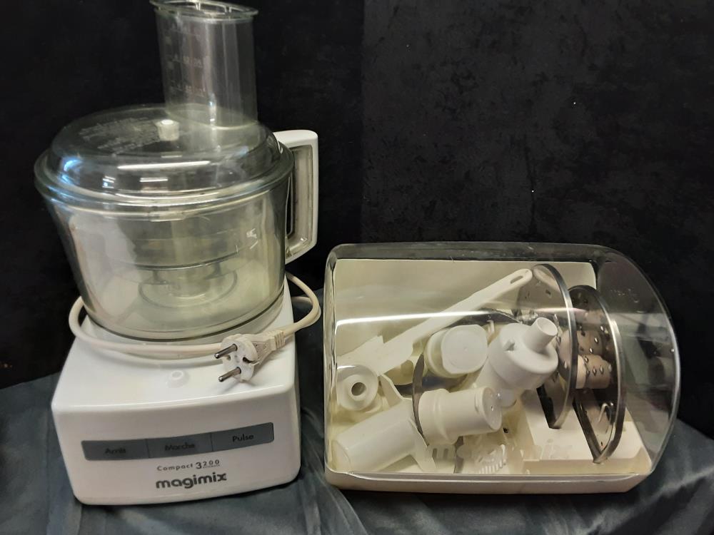 ROBOT MAGIMIX COMPACT 3200 AUTOMATIC