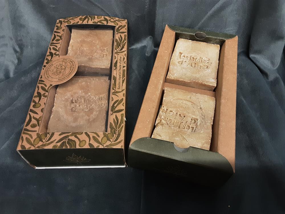 BOITE DE 2 SAVONS TRADITIONNELS 150G/PIÈCE HUILE D'OLIVE ET LAURIER