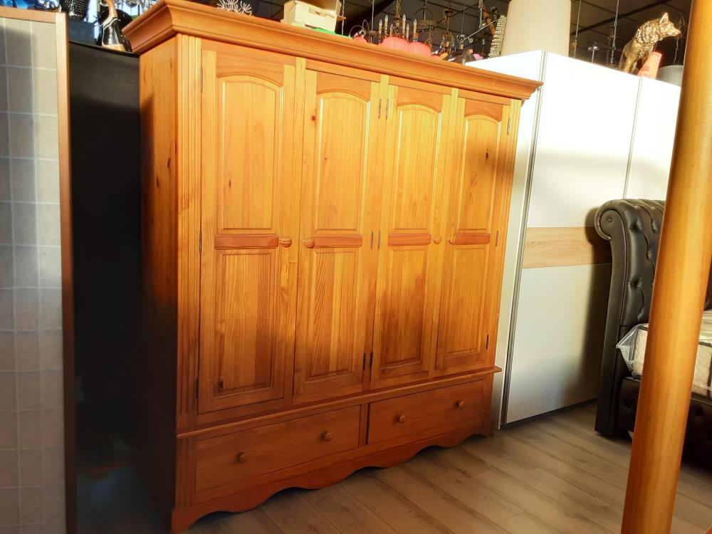 ARMOIRE 4 PORTES 2 TIROIRS EN PIN