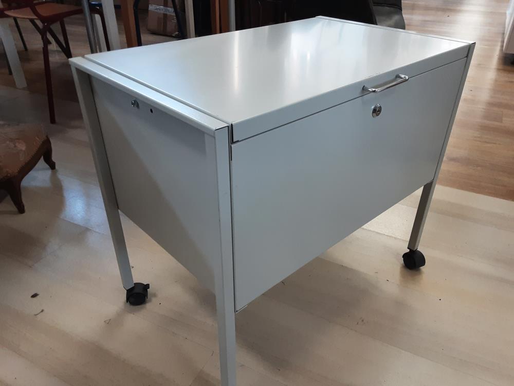 MEUBLE RANGE DOCUMENTS SUR ROULETTES