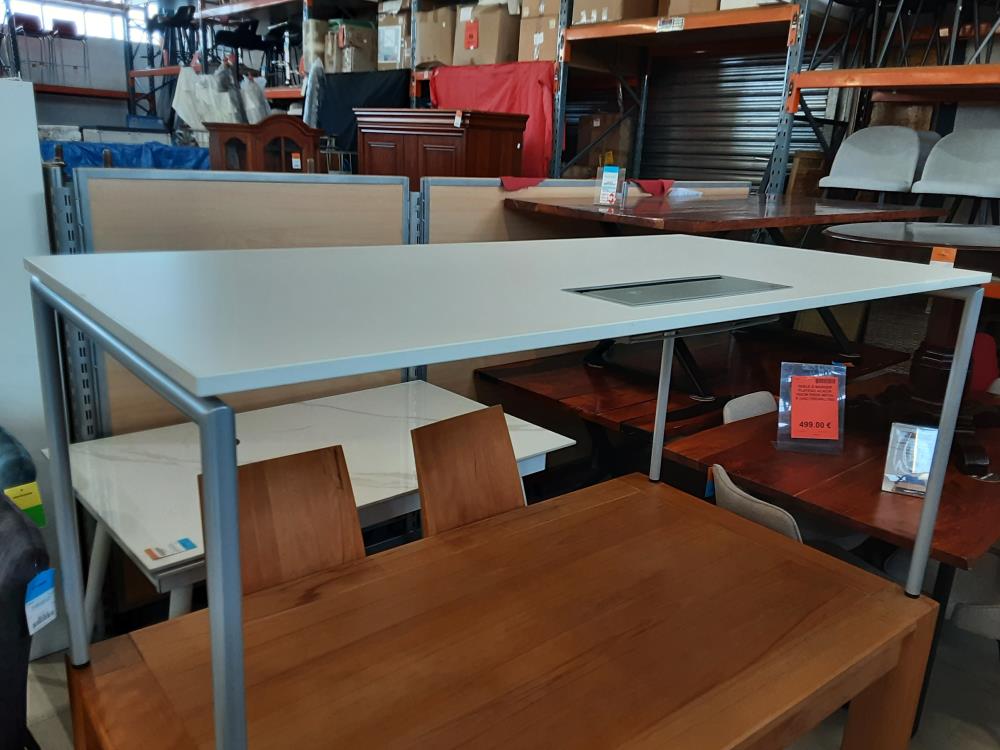 TABLE DE BUREAU BLANCHE