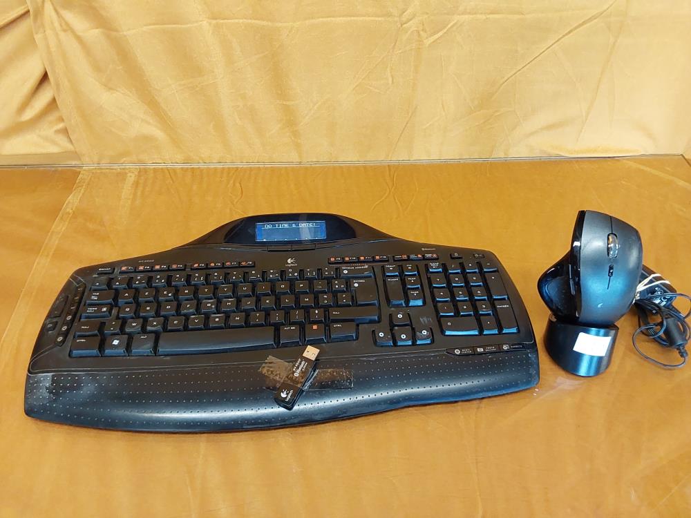 CLAVIER SANS FIL + SOURIS