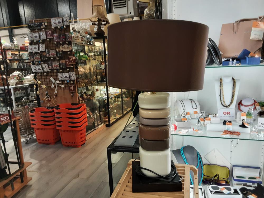 LAMPE IMITATION GALETS DIFFÉRENTS COLORIS