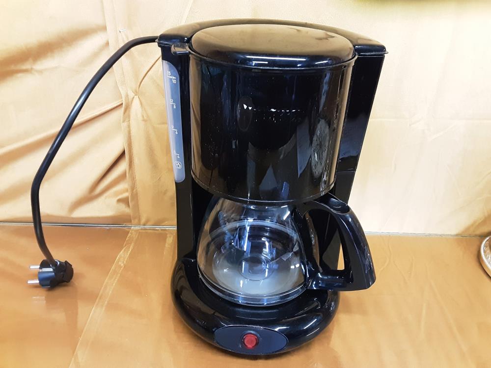 CAFETIERE ELECTRIQUE A FILTRES