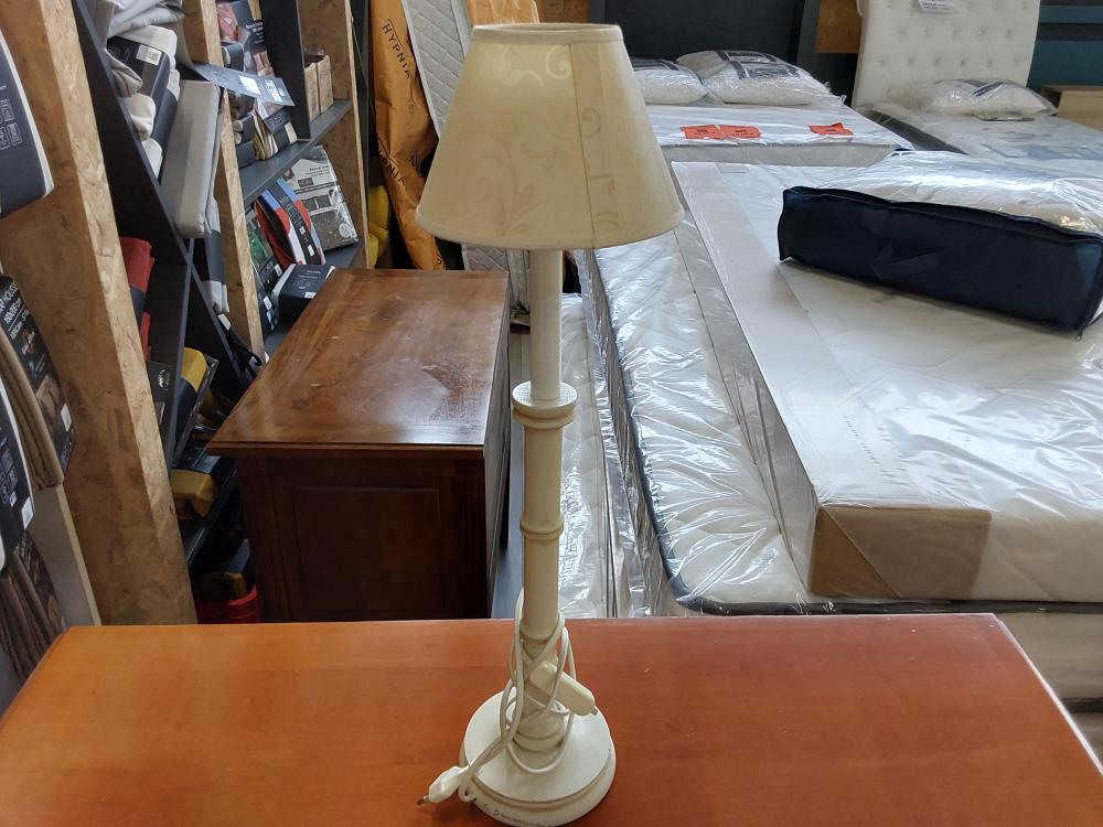 LAMPE DE CHEVET PIED BOIS BLANC
