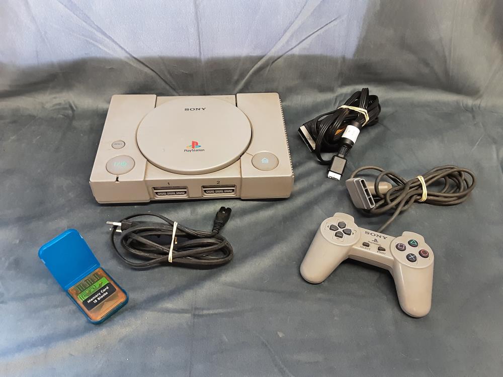 CONSOLE DE JEUX PS1 + MEMORY CARD