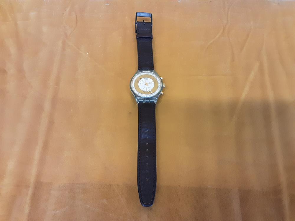 MONTRE SWATCH BRACELET CUIR BRUN