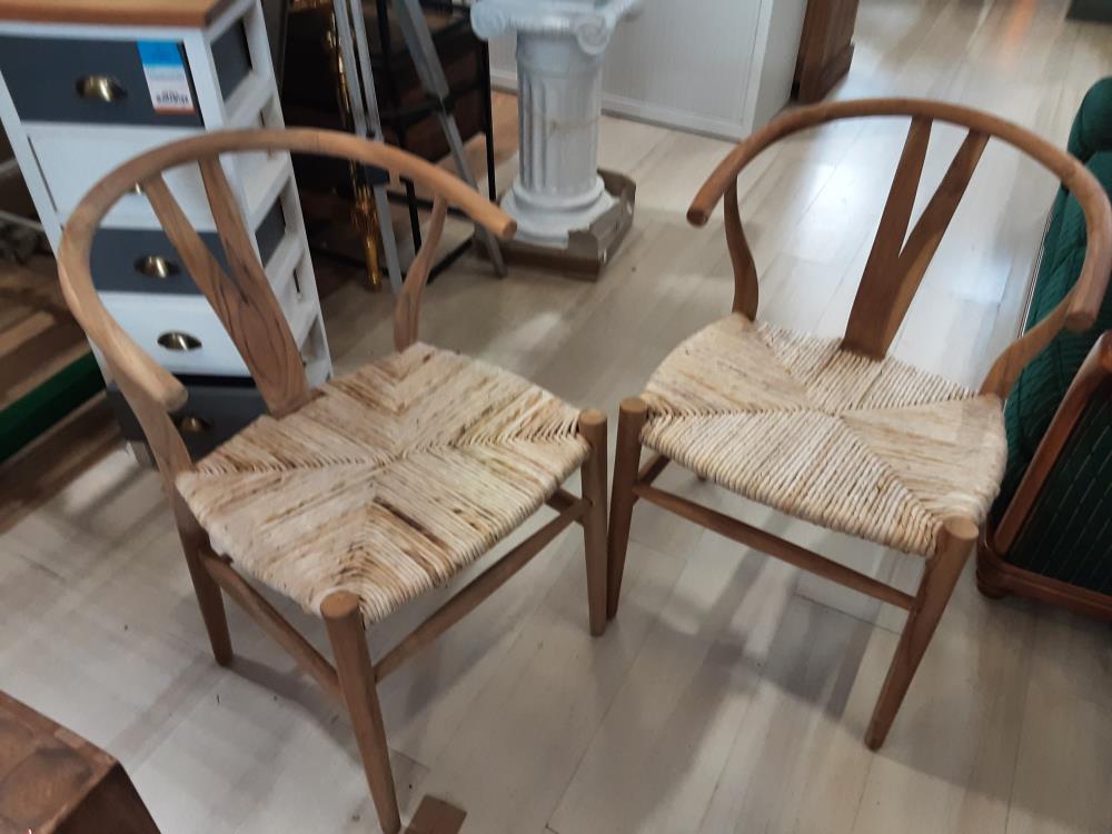 LOT DE 2 CHAISES EN TECK ET PAILLE (1172633/117657) 2ÈME CHOIX