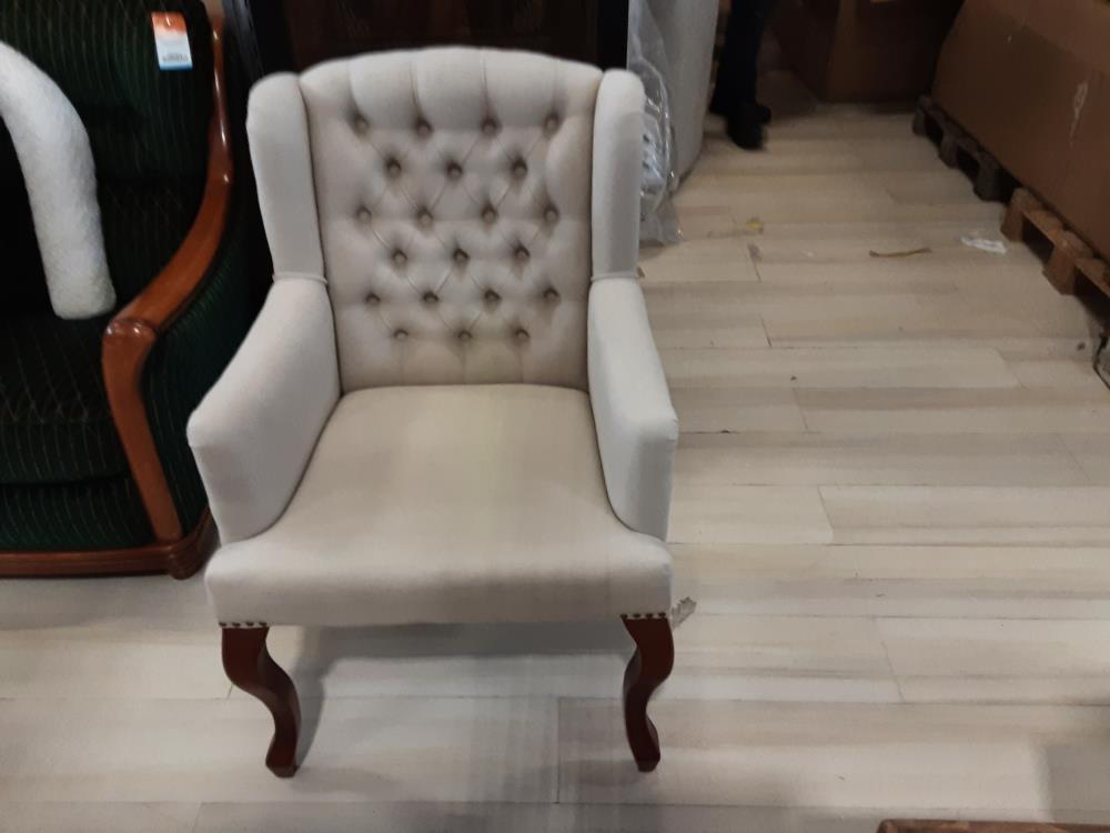 FAUTEUIL CAPITONNÉ BEIGE (1178321/61037) 2ÈME CHOIX