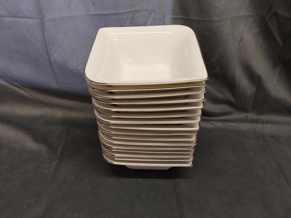 BOL CARRE PORCELAINE BLANCHE BORDURE ARGENTEE