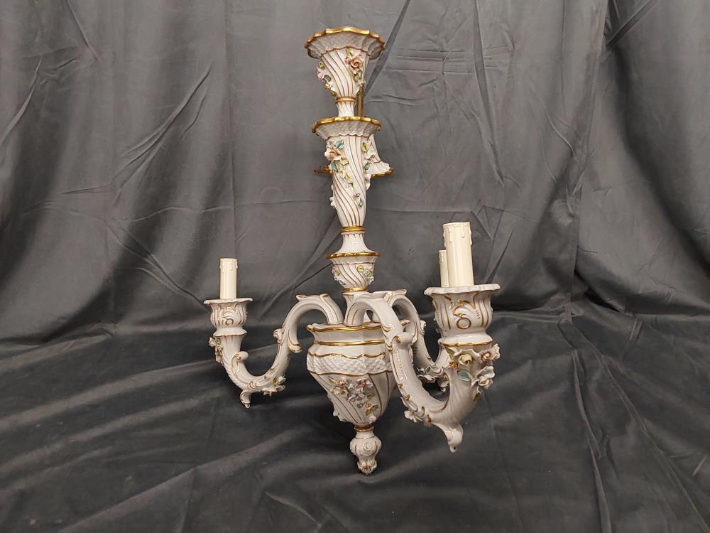 LUSTRE PORCELAINE 3 FEUX