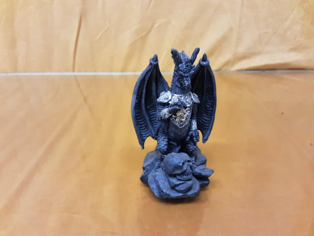 DRAGON TETES DE MORT