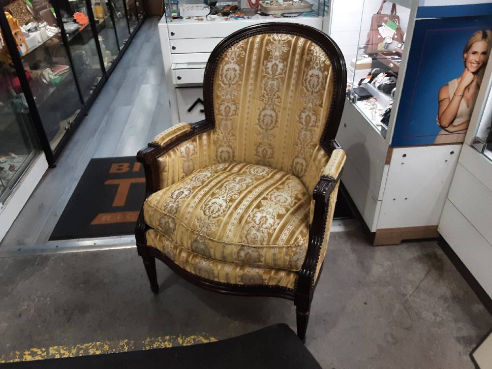 FAUTEUIL BERGERE TISSU JAUNE ET DORE