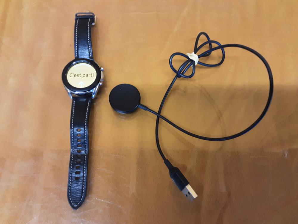 MONTRE CONNECTÉE GALAXY WATCH3 (5DD5) AVEC CHARGEUR
