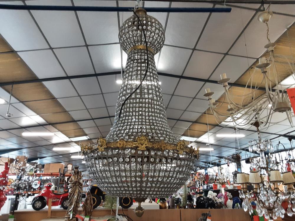 LUSTRE MONGLFIERE TGM HAUT 140CM DIAMETRE 70CM