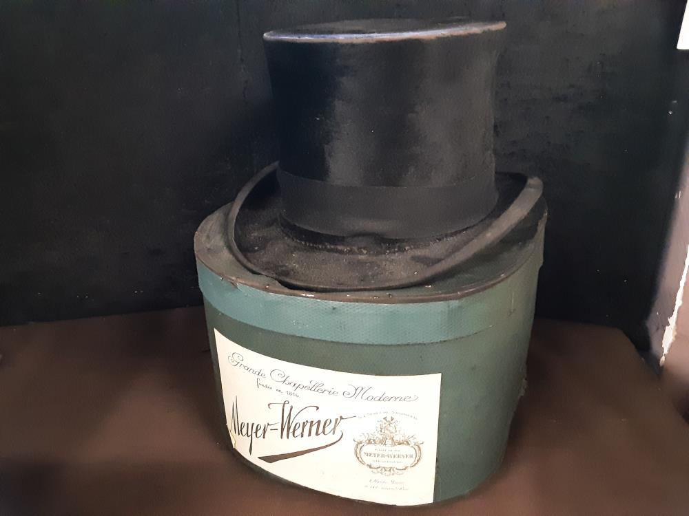 CHAPEAU HAUT DE FORME AVEC BOITE