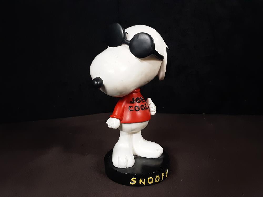 STATUETTE SNOOPY TETE A RESSORT 