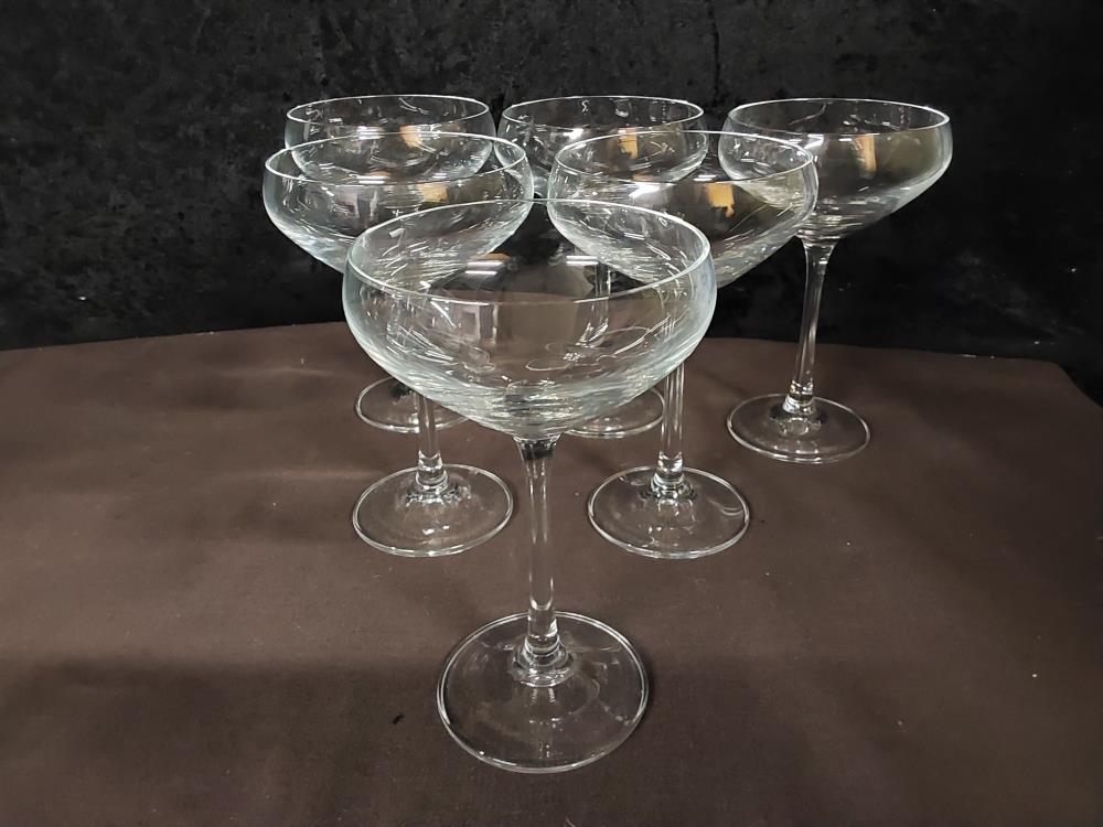 LOT DE 5 COUPES À CHAMPAGNE