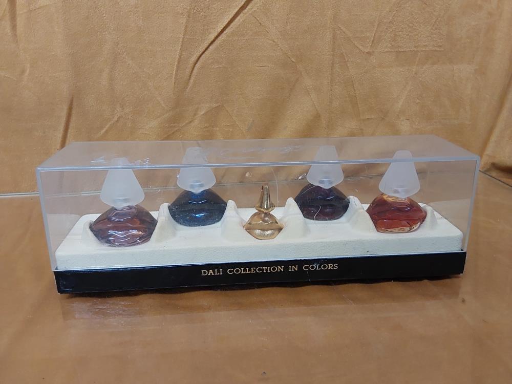 LOT DE 5 FLACONS DE PARFUM MINIATURES COLLECTION DALI